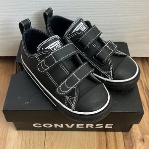 Converse all star Faux leather velcro size 8 toddler